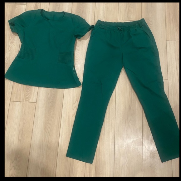 Jaanuu Women's Green Straight Leg Pants & Top Set - Picture 2 of 2